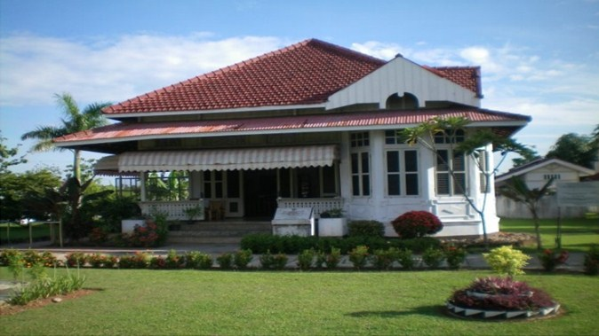 30 Inspirasi Desain Rumah Belanda Klasik Dan Modern - Desain Id