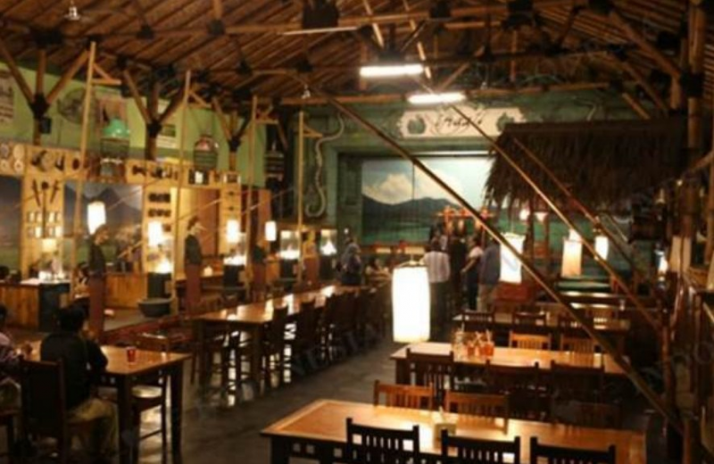 30 Desain Warung Makan Yang Perlu Dicontoh Desain Id